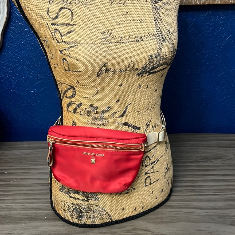 MICHAEL KORS RED NYLON HIP PACK